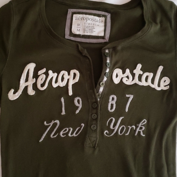 Aeropostale medium green shirt - Picture 2 of 5